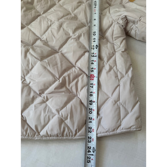 New Women's UNIQLO Pufftech Hooded Puffer Jacket XS Natural - Picture 10 of 10